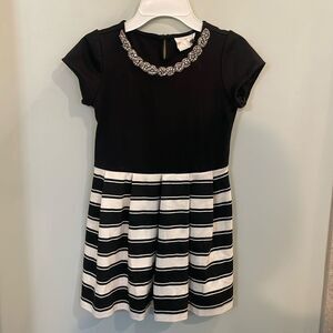Girls Black and Cream Pleated Stripe Embellished Dress size 6X